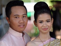 泰国新人遇好心摄影团队 "如花"新娘秒变甜美娇妻!