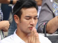 泰星Great剃度出家俯身为父母洗脚洒泪暂别 因演出《名门绅士》中大少爆红