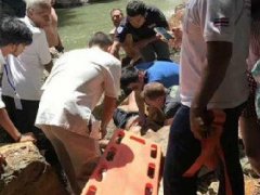 泰国旅游时中国医生勇救黑人男子获赞!