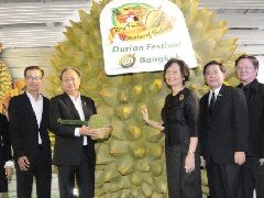 泰国曼谷MBK购物中心举办榴莲自助节 榴莲控们还等什么呢?