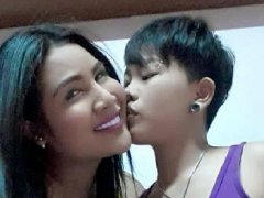 泰国帅T和变性人相爱 T替变性女友怀孕很温馨!