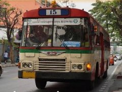 泰国曼谷15路公交车被曝拒载中国游客! 