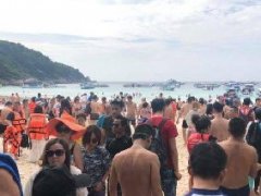 泰国攀牙斯米兰群岛游客满为 泰国网友呼吁限客