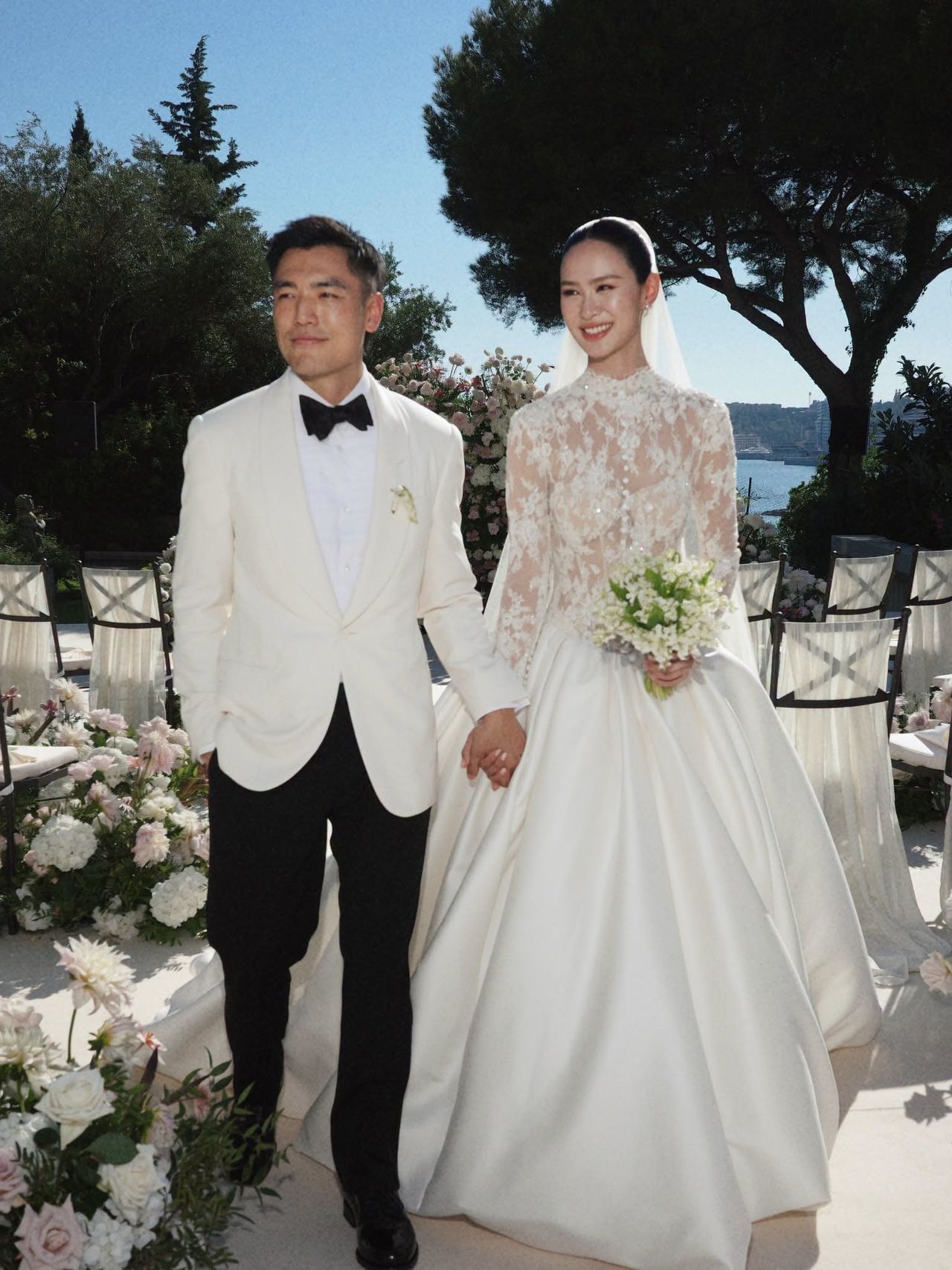“单身”歌手Book大婚！嫁香港商