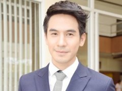 泰星Pope Thanawat否认他是酒店喝醉酒并耍酒疯的男主演